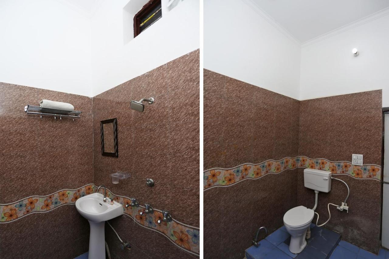 Oyo 29517 Hotel Barsana Palace Chhata Eksteriør bilde